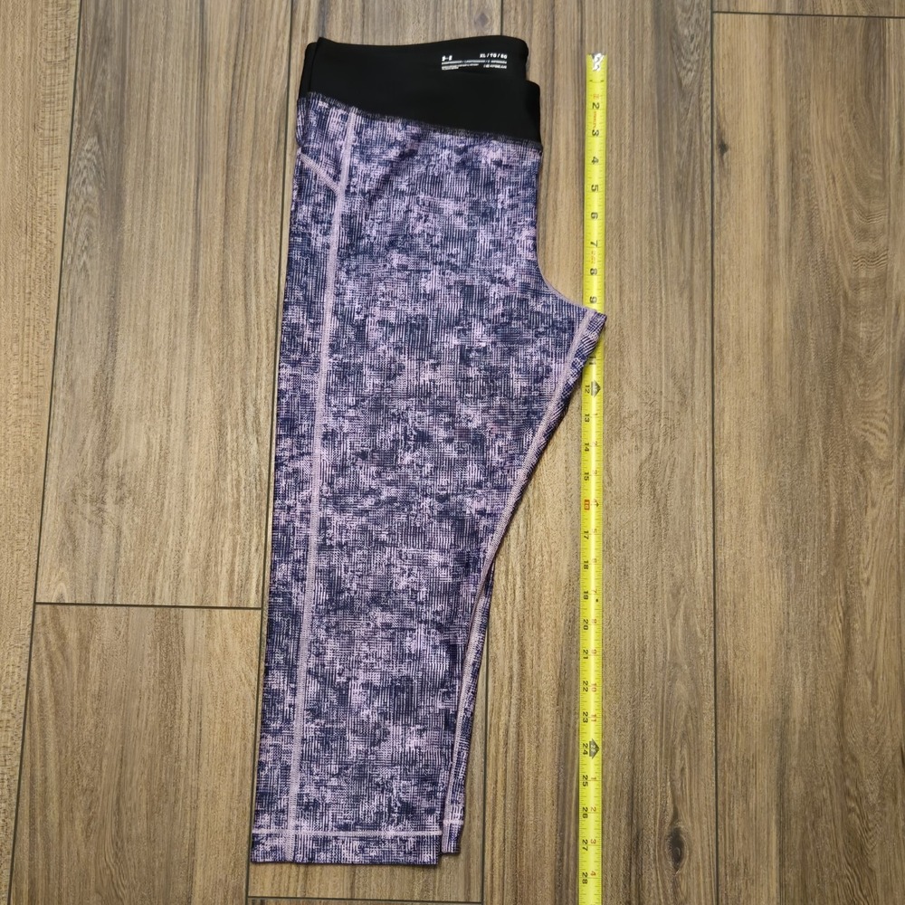 554. Women's Under Armour Compression Purple Pink Crop Capri EUC - Picture 7 of 8